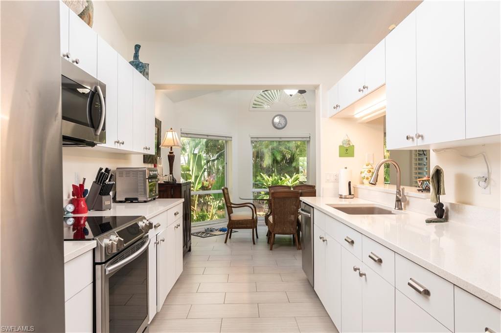 28496 Del Lago WAY