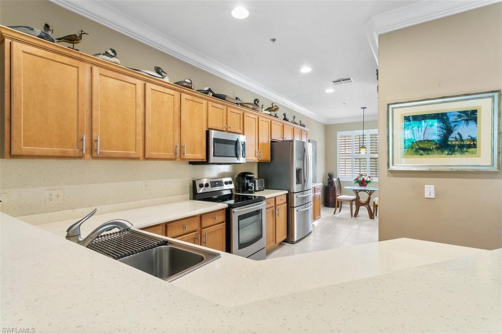 4883 Hampshire CT Unit: 206