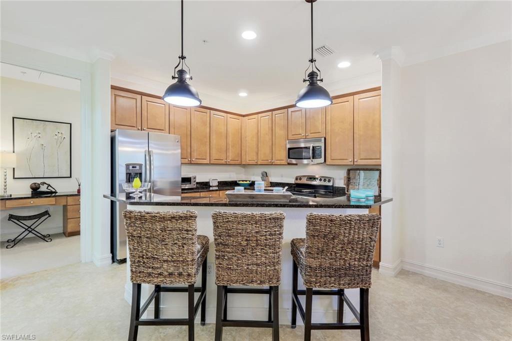 9082 Albion LN S Unit: 6702