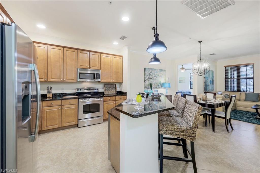 9082 Albion LN S Unit: 6702