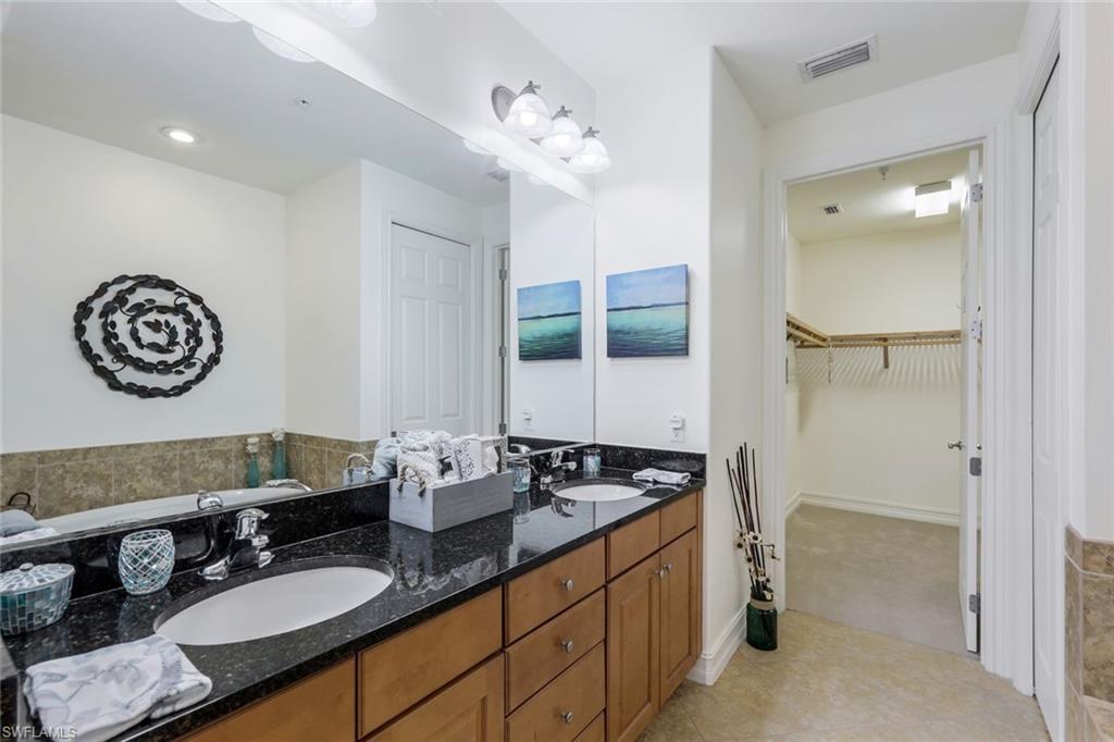 9082 Albion LN S Unit: 6702