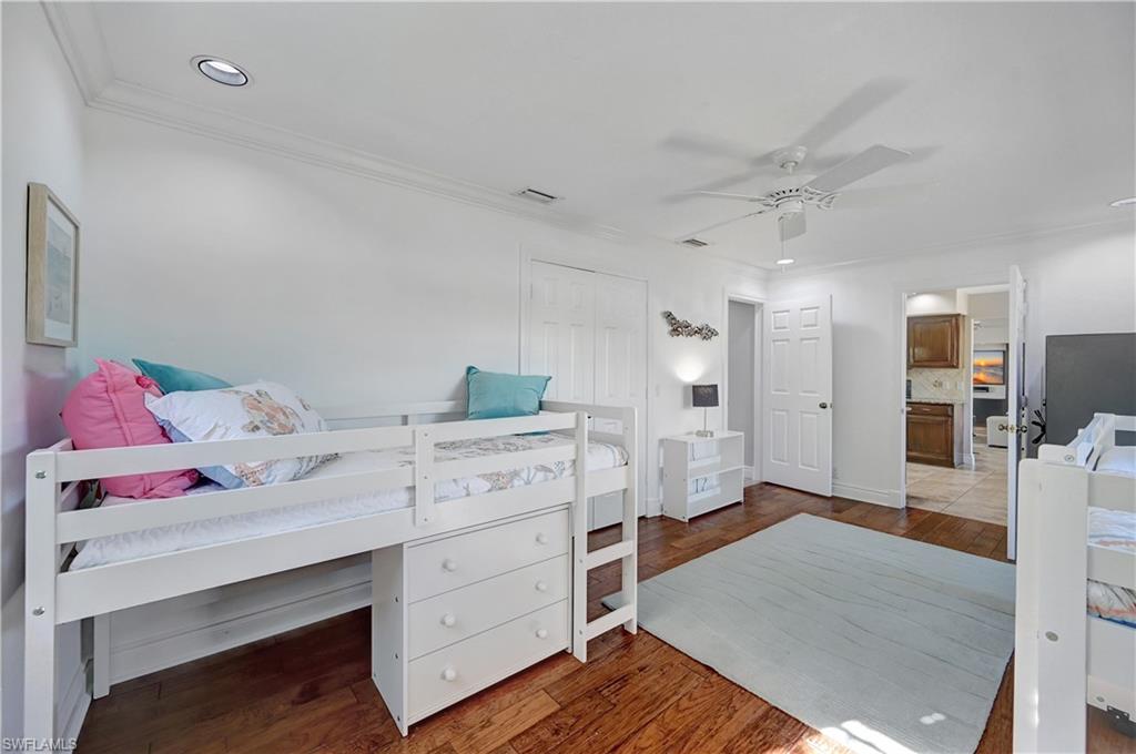 2345 Longboat DR