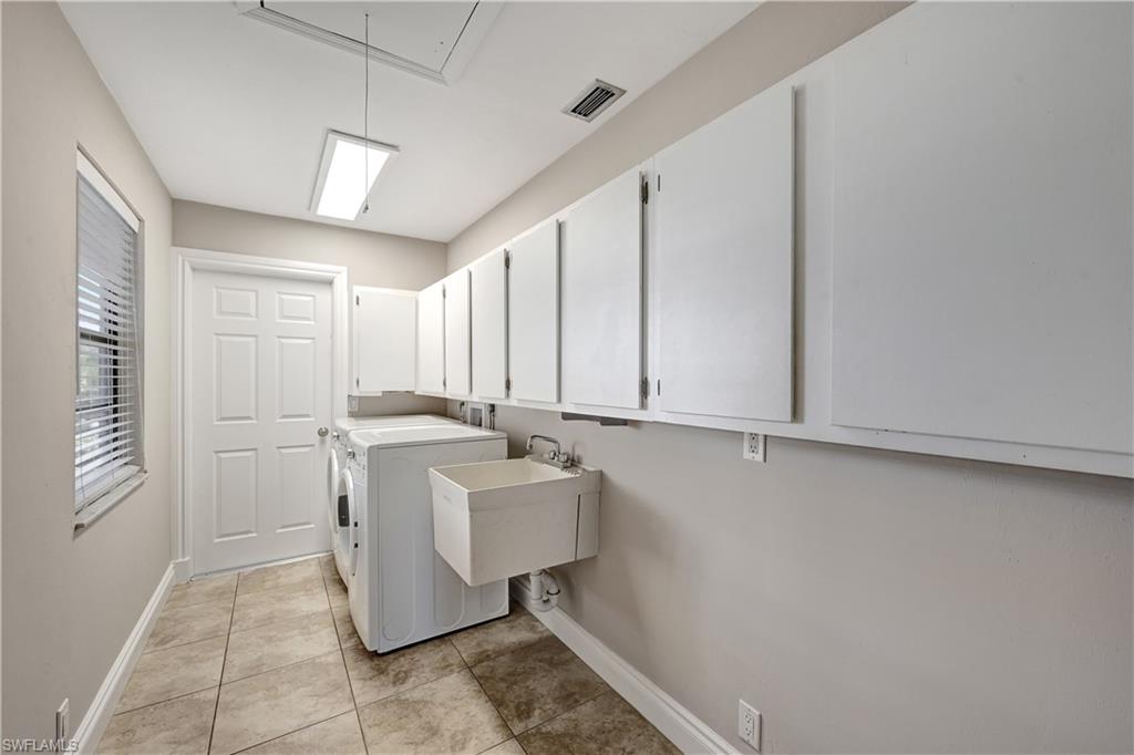 2345 Longboat DR