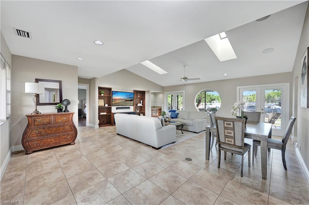 2345 Longboat DR
