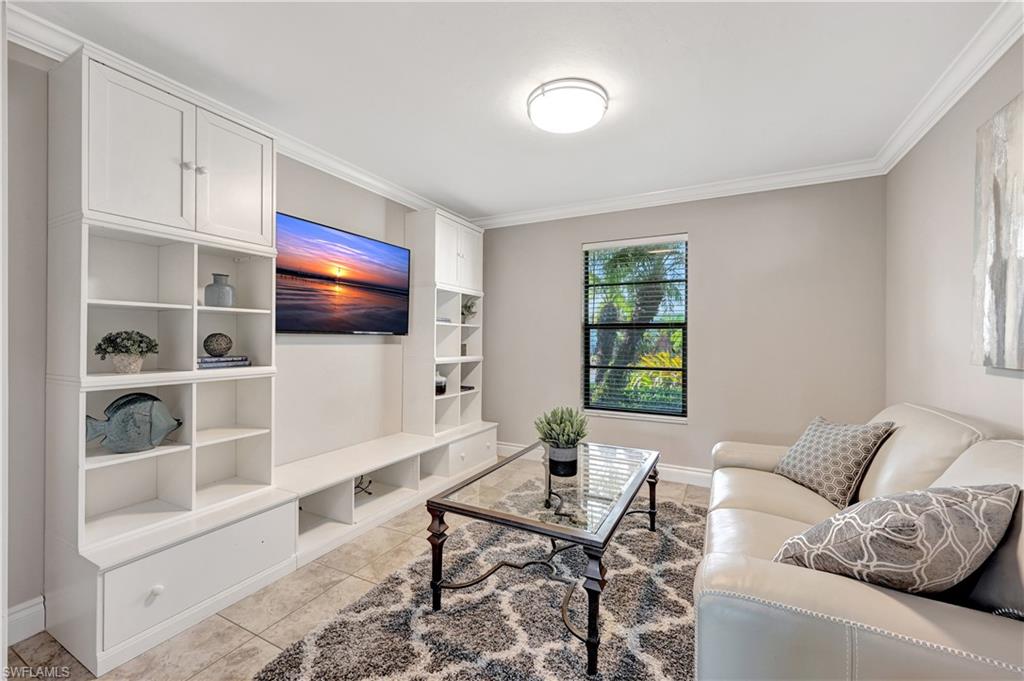 2345 Longboat DR
