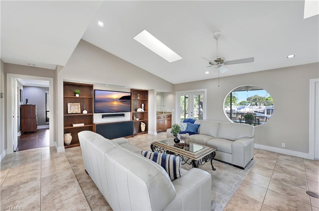 2345 Longboat DR