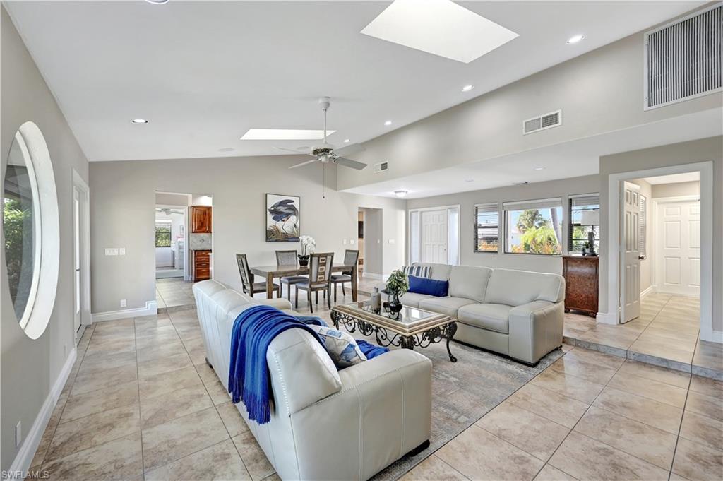 2345 Longboat DR