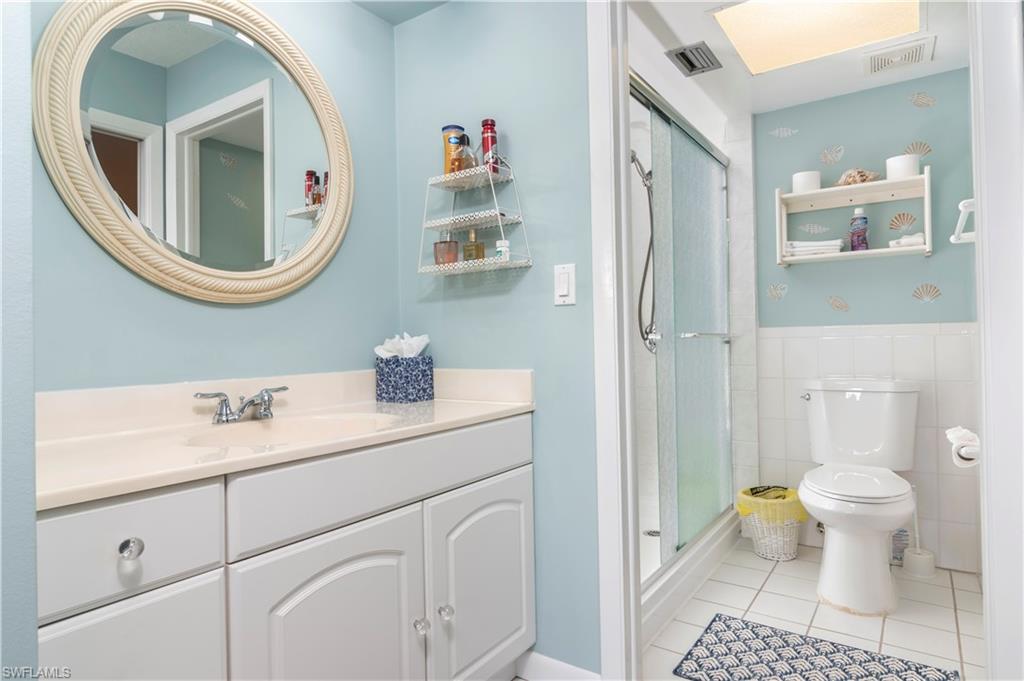 600 Valley Stream DR Unit: F8
