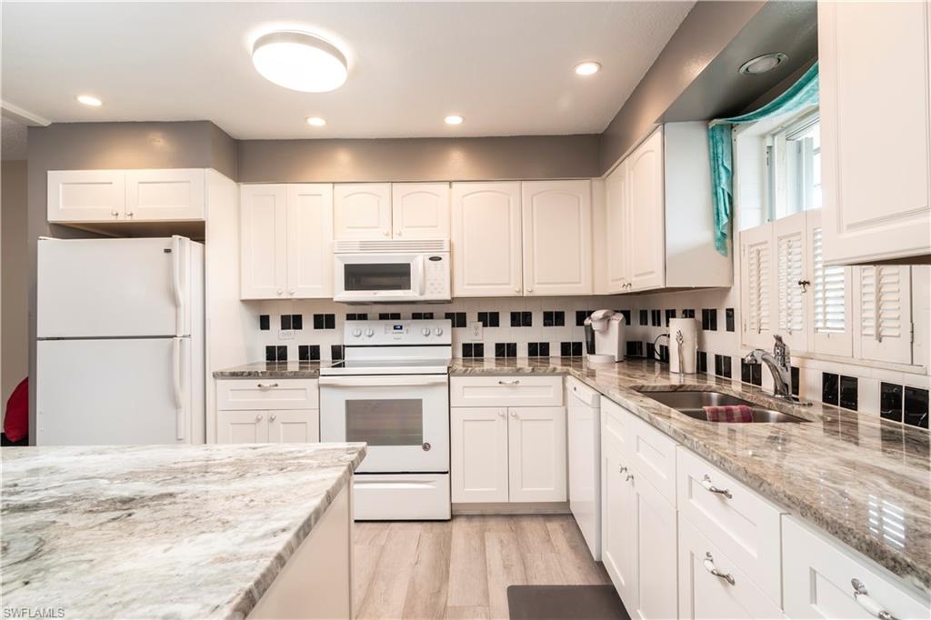 600 Valley Stream DR Unit: F8