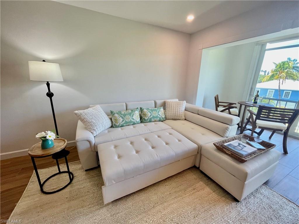 1051 3rd ST S Unit: 302