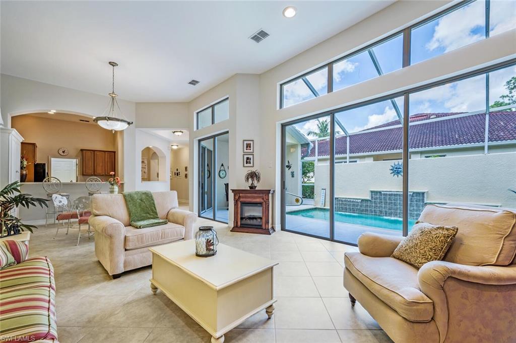 1818 Tarpon Bay DR S Unit: 93