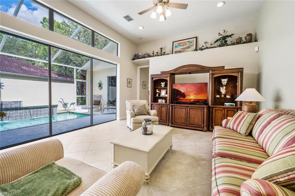 1818 Tarpon Bay DR S Unit: 93