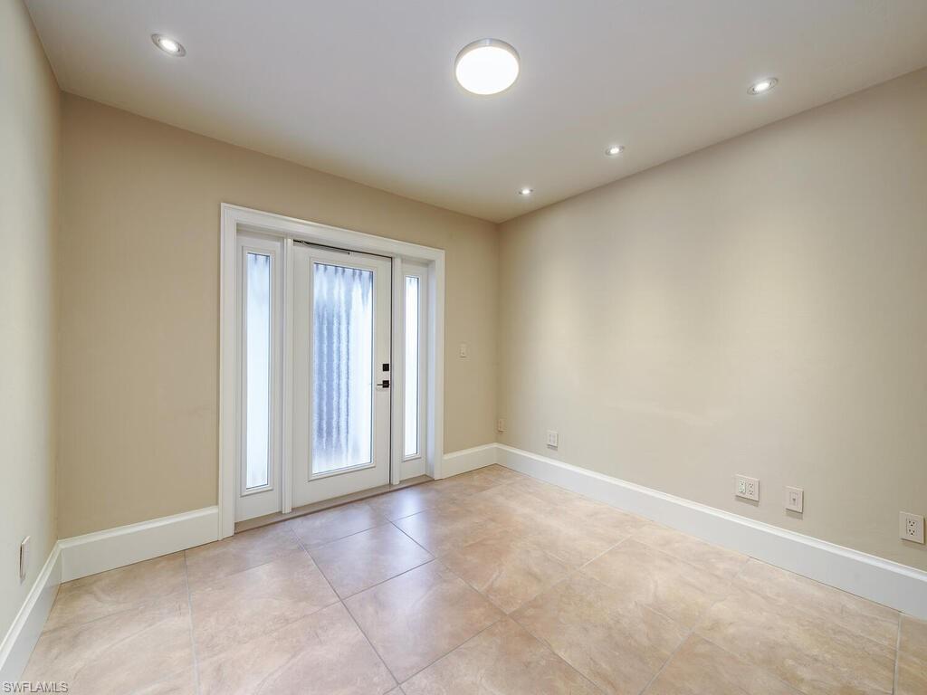 578 Bay Villas LN Unit: 78
