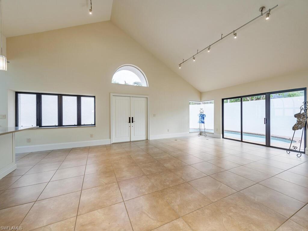 578 Bay Villas LN Unit: 78