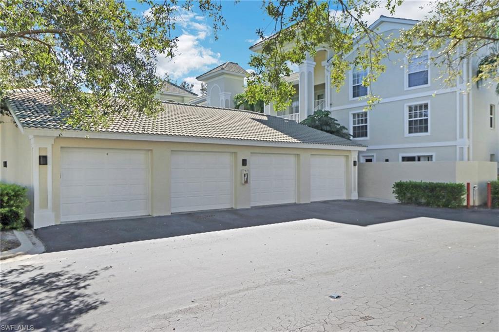 15415 Cedarwood LN Unit: 3-205