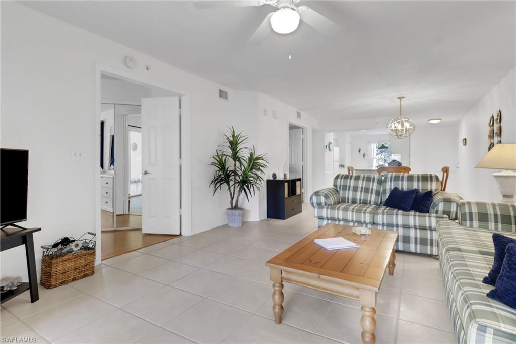 15415 Cedarwood LN Unit: 3-205