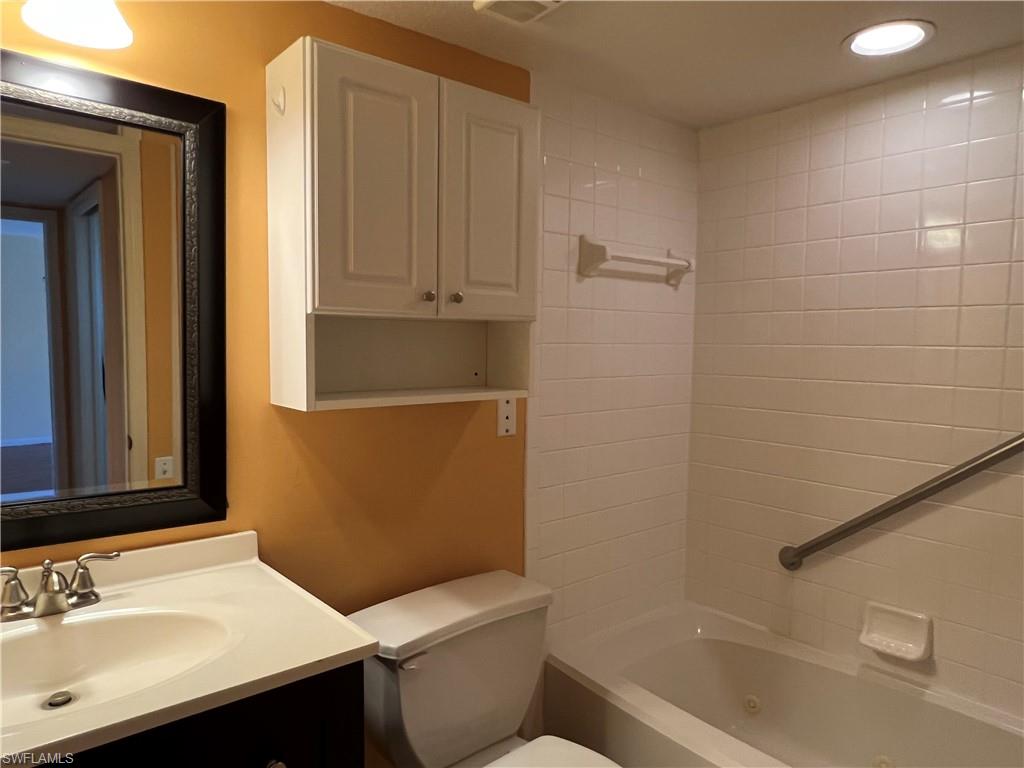 9650 Victoria LN Unit: B-106
