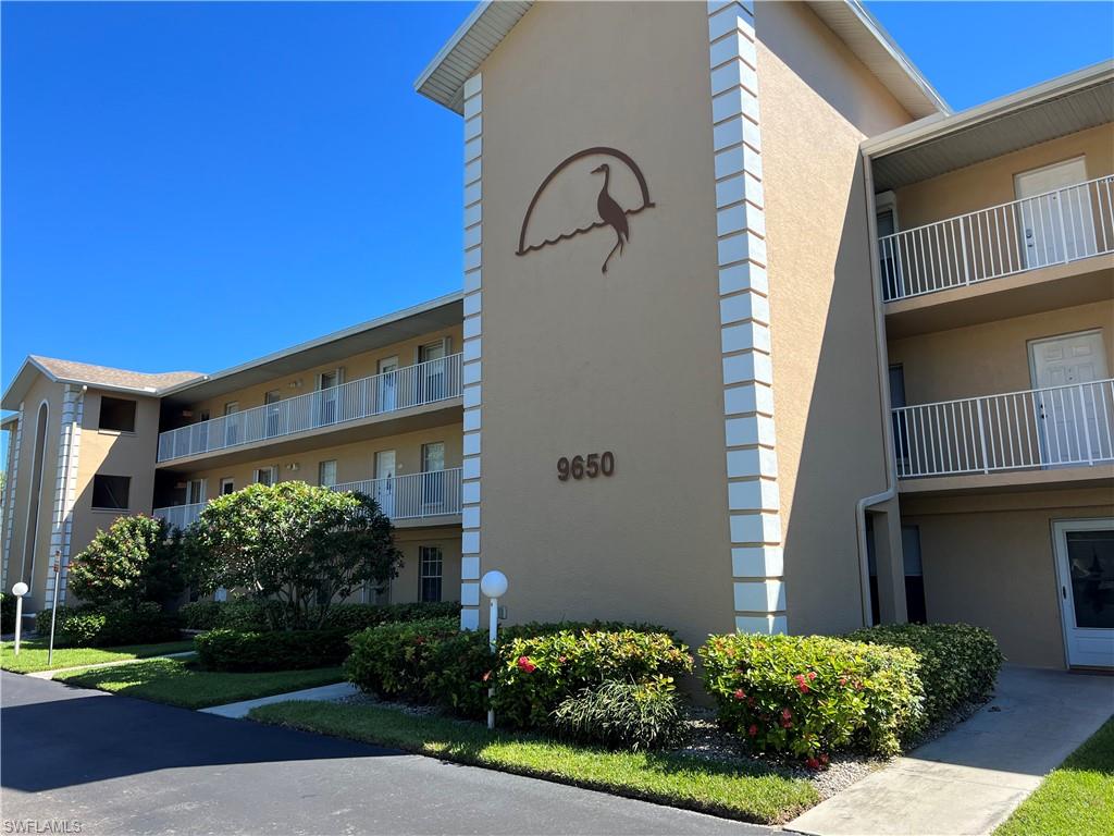 9650 Victoria LN Unit: B-106