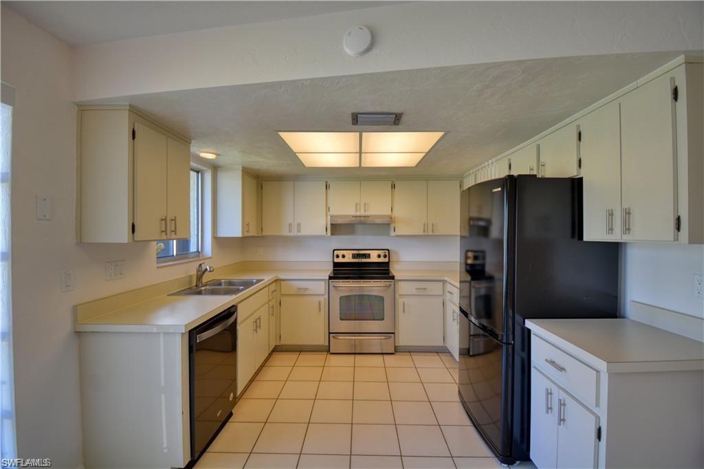 859 Palm View DR Unit: 33