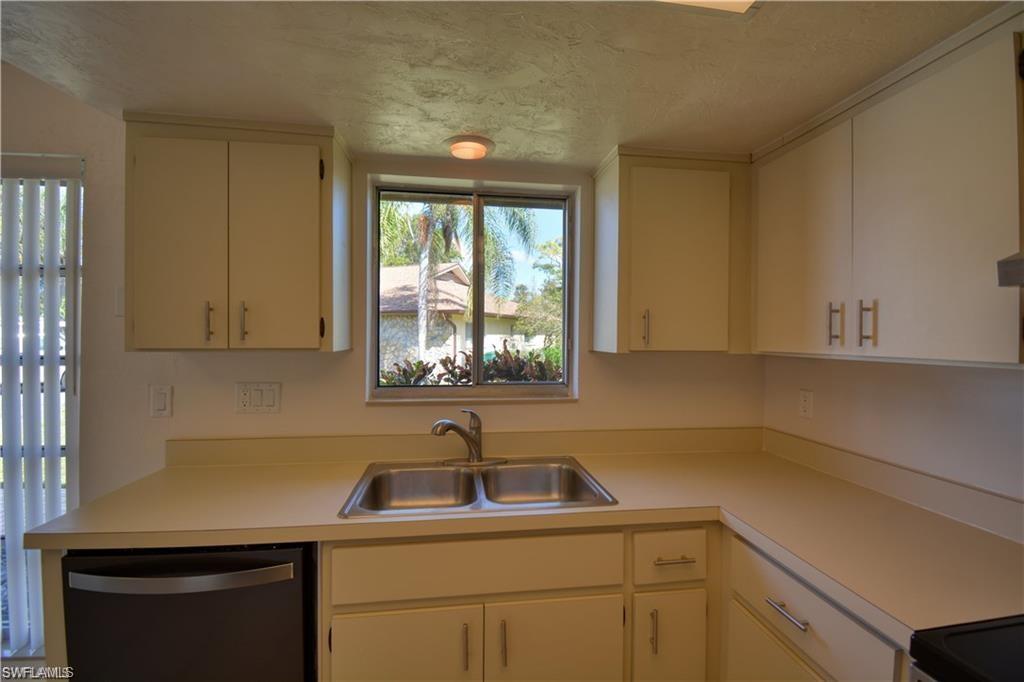 859 Palm View DR Unit: 33