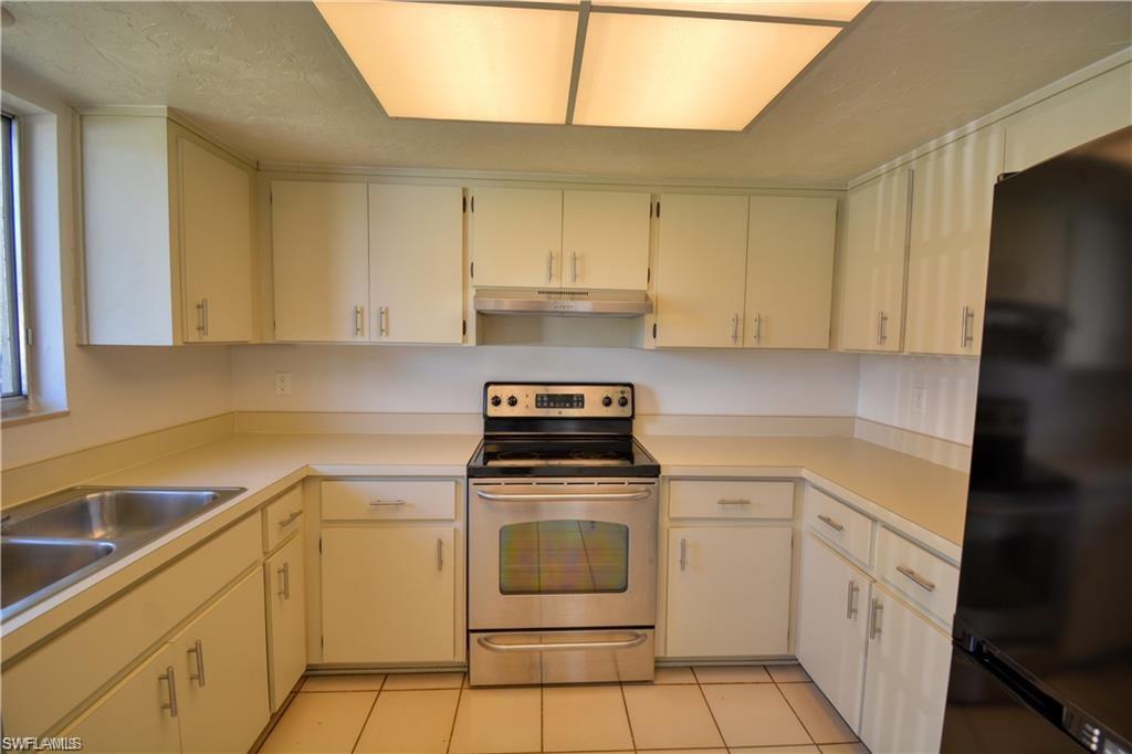 859 Palm View DR Unit: 33