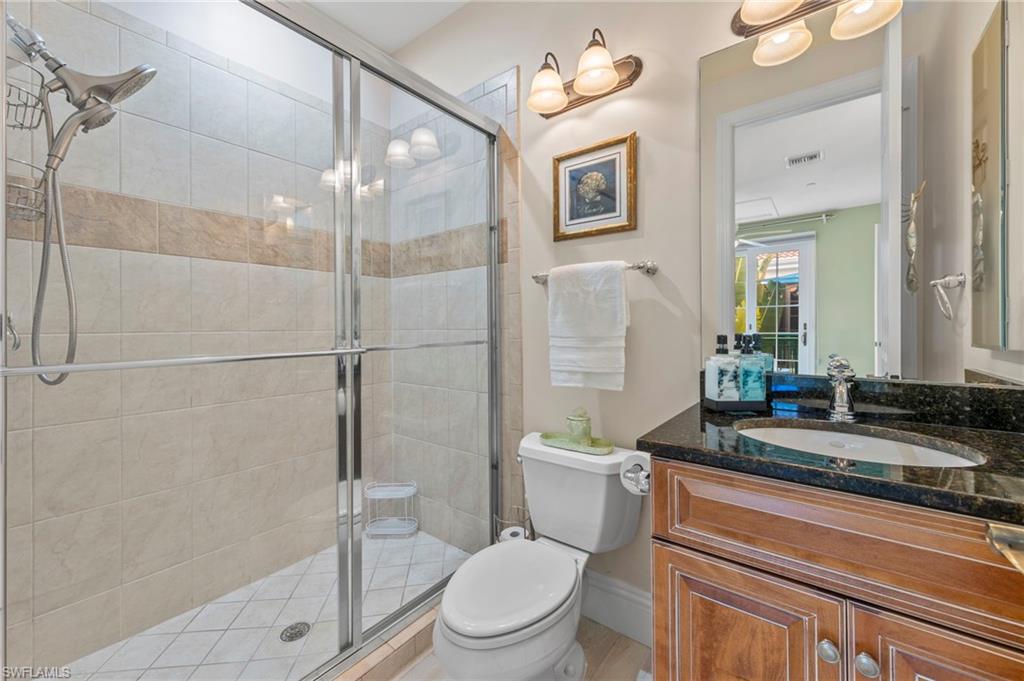 1160 Clam CT Unit: 3