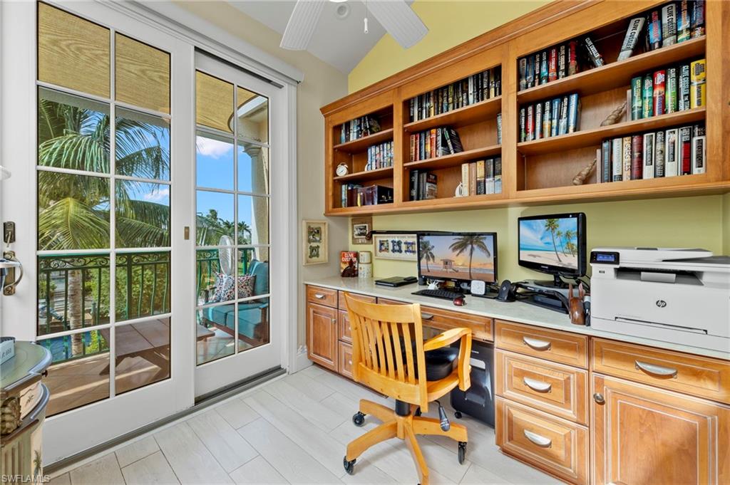 1160 Clam CT Unit: 3