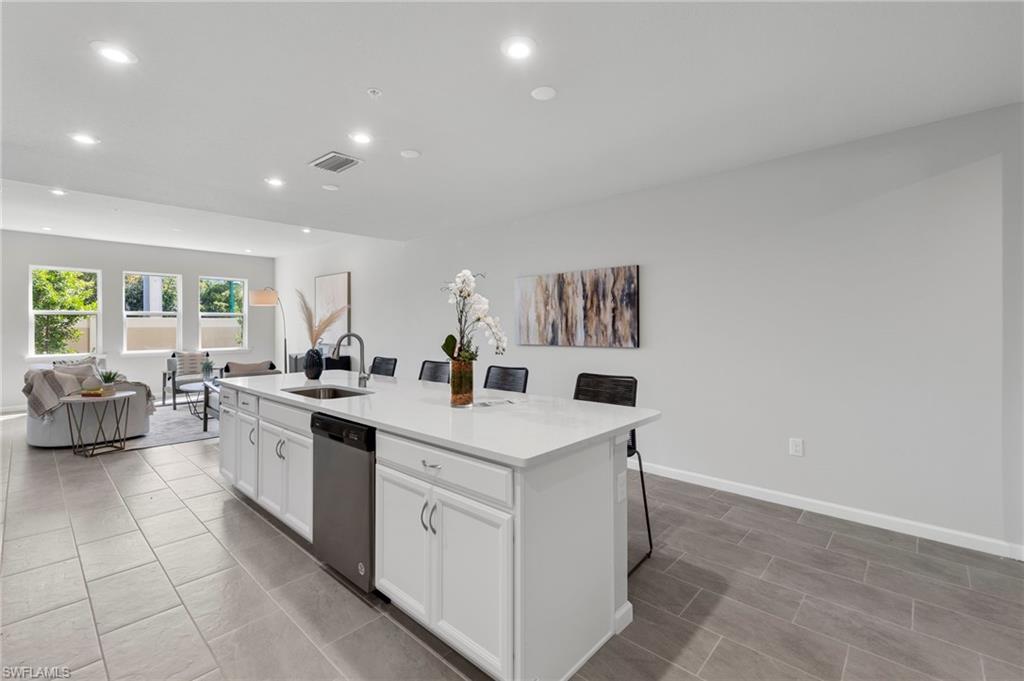 4676 Arboretum CIR Unit: 102