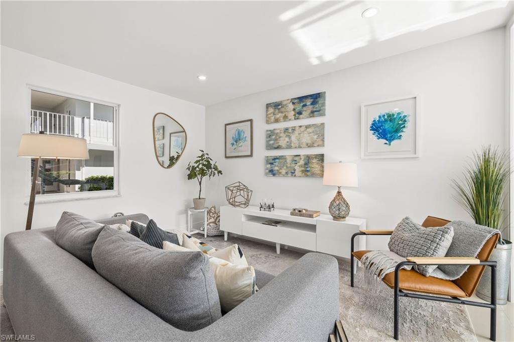 610 12TH AVE Unit: 610