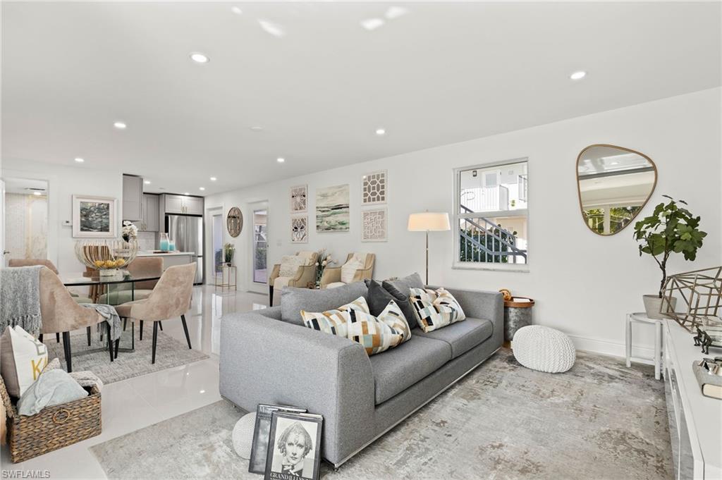610 12TH AVE Unit: 610