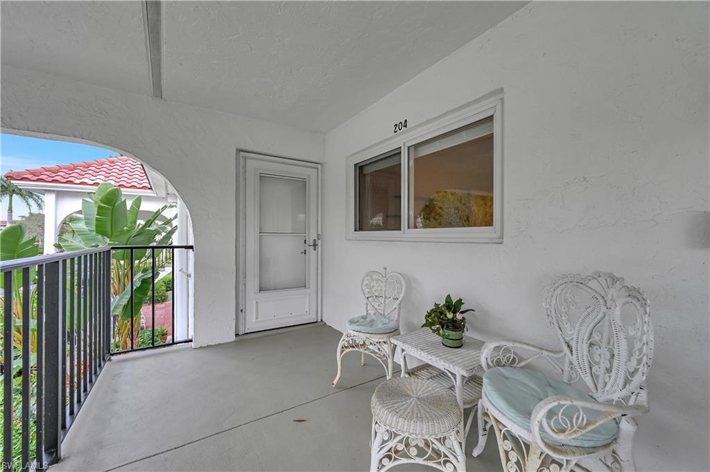 1053 Forest Lakes DR Unit: J-204