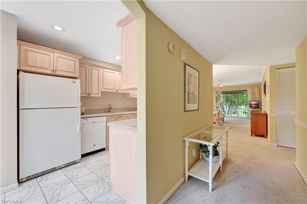 1053 Forest Lakes DR Unit: J-204