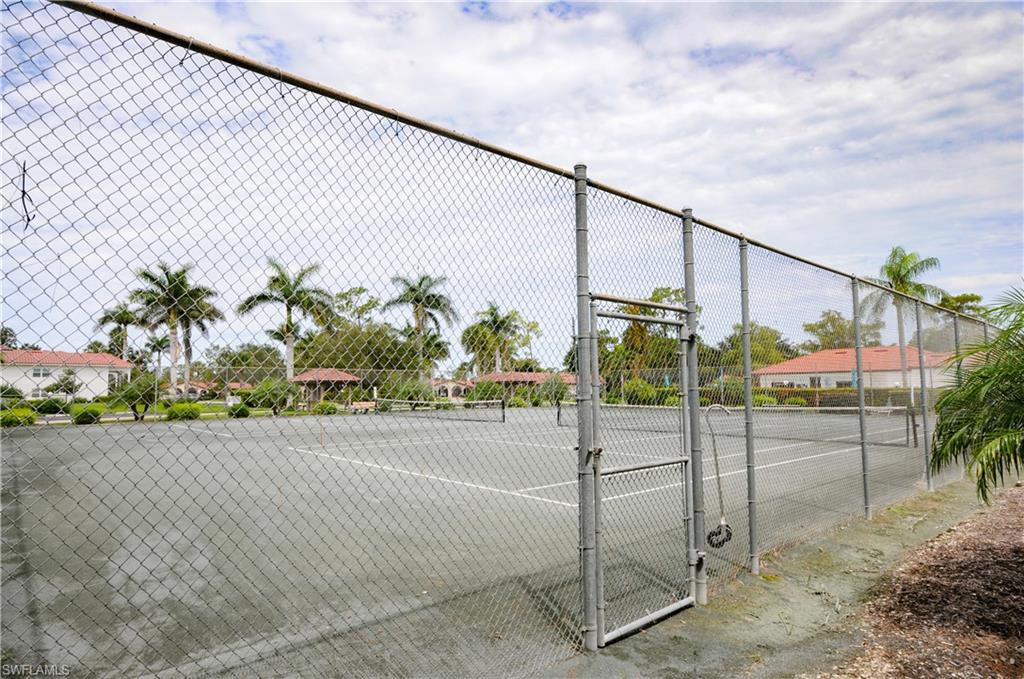 1053 Forest Lakes DR Unit: J-204