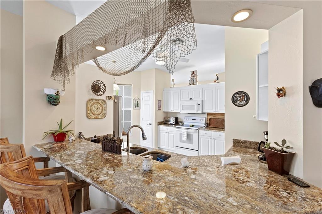 3270 W Crown Pointe BLVD Unit: 202