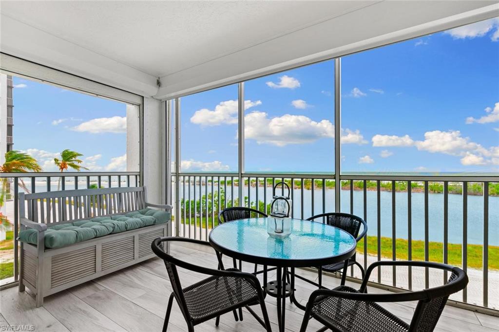 6900 Estero BLVD Unit: 306