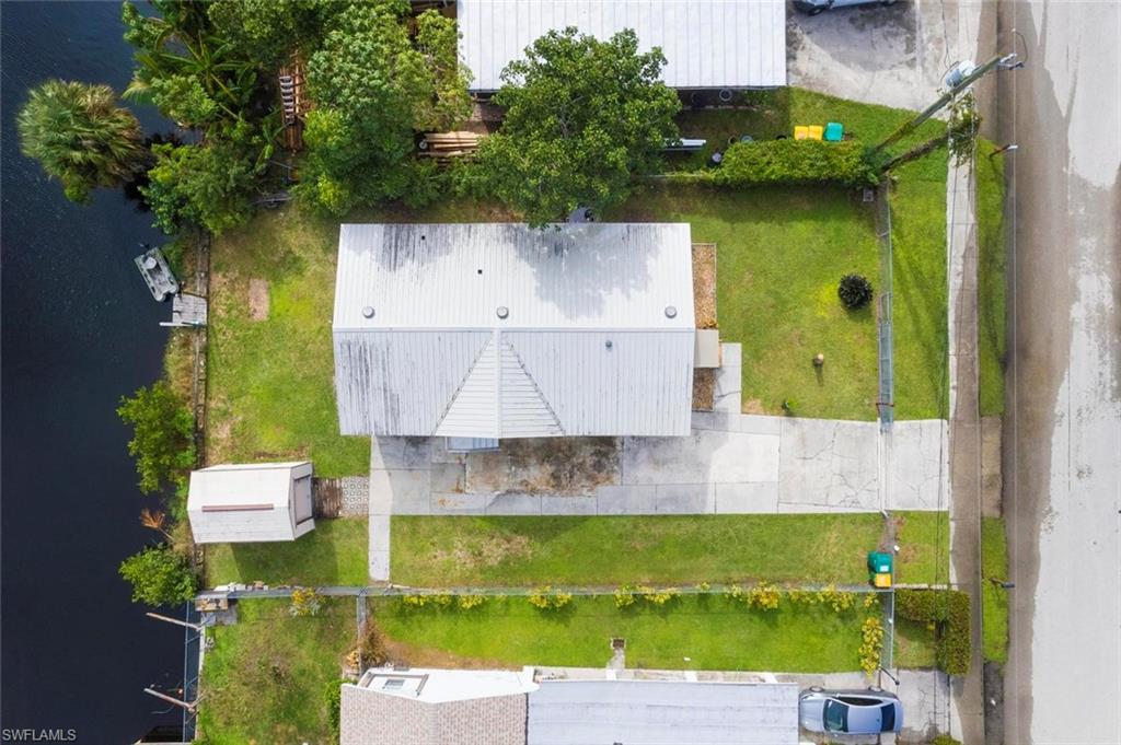 54 Moon Bay ST