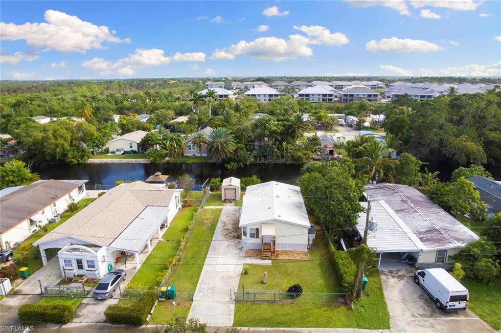 54 Moon Bay ST