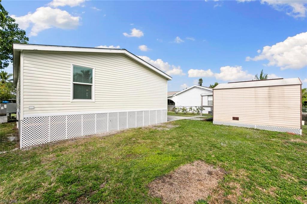 54 Moon Bay ST