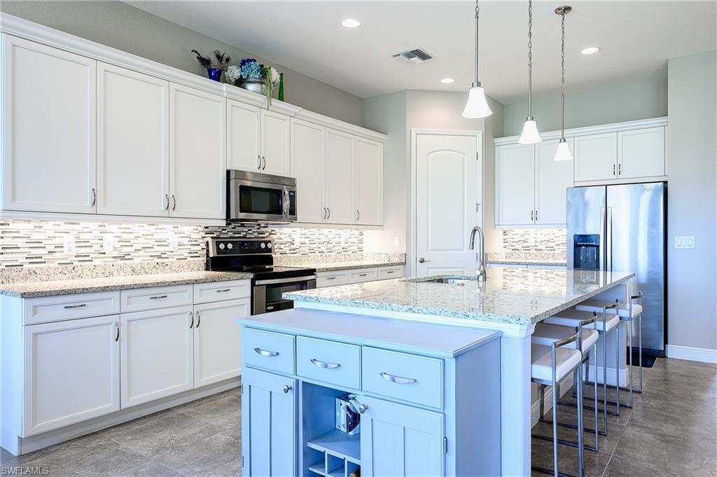 1575 Serrano CIR