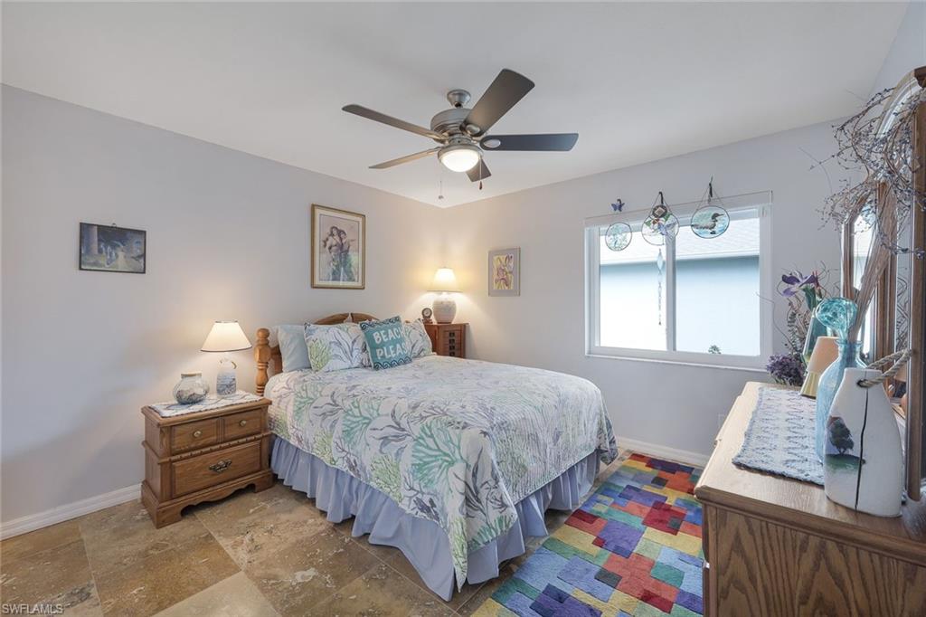 1325 Bayport AVE