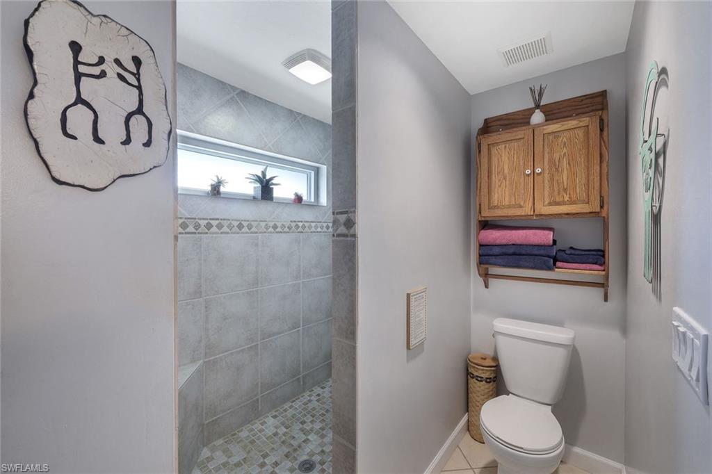 1325 Bayport AVE