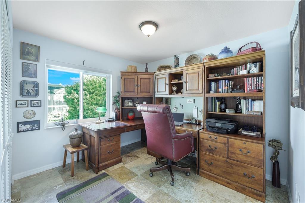1325 Bayport AVE