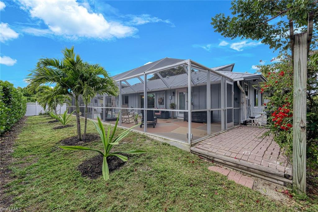 1325 Bayport AVE