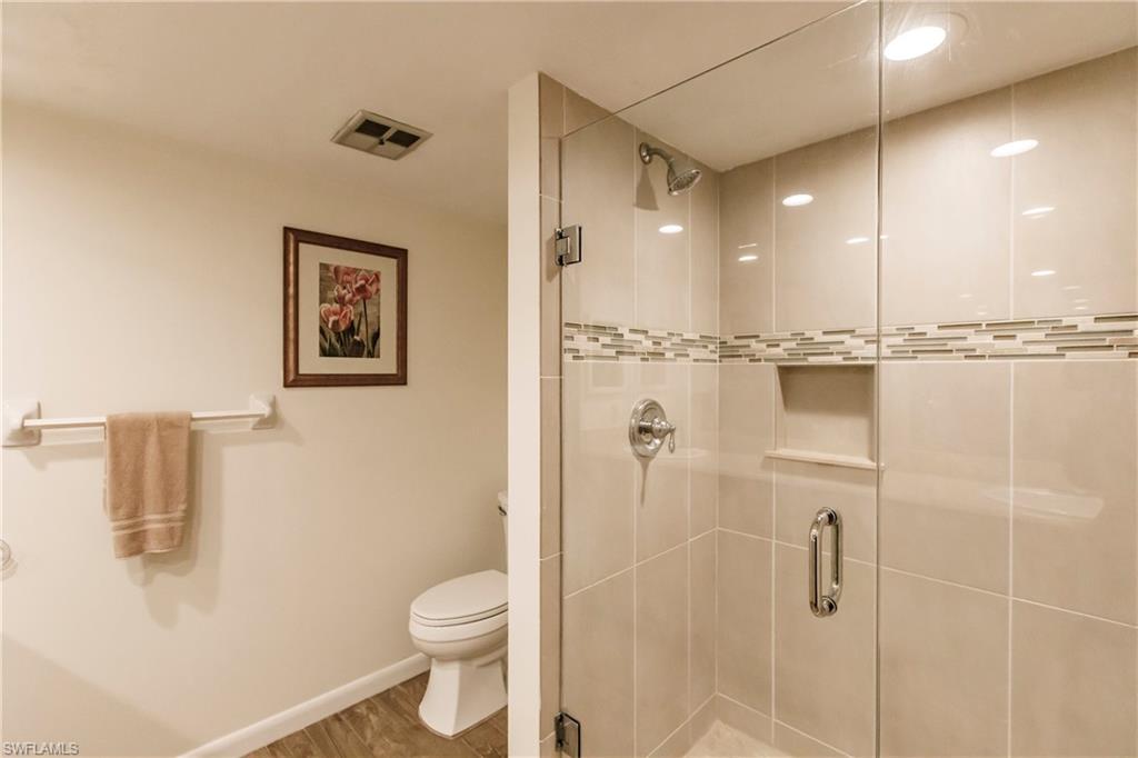 195 Cypress WAY E Unit: 1