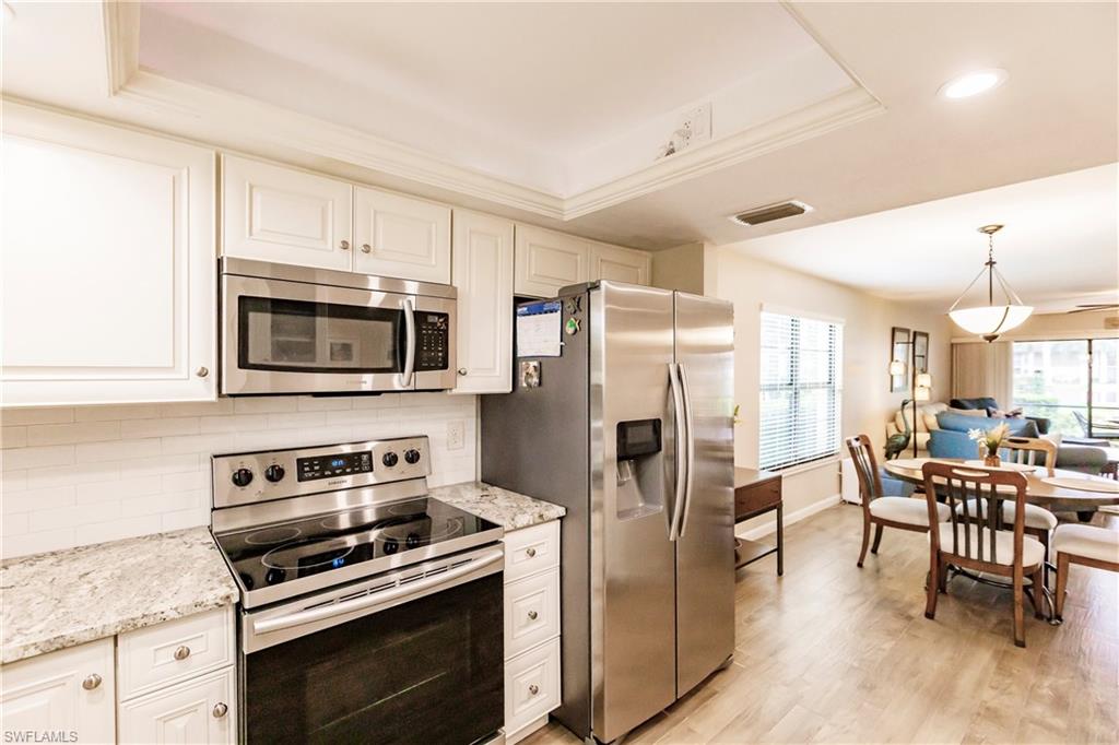 195 Cypress WAY E Unit: 1