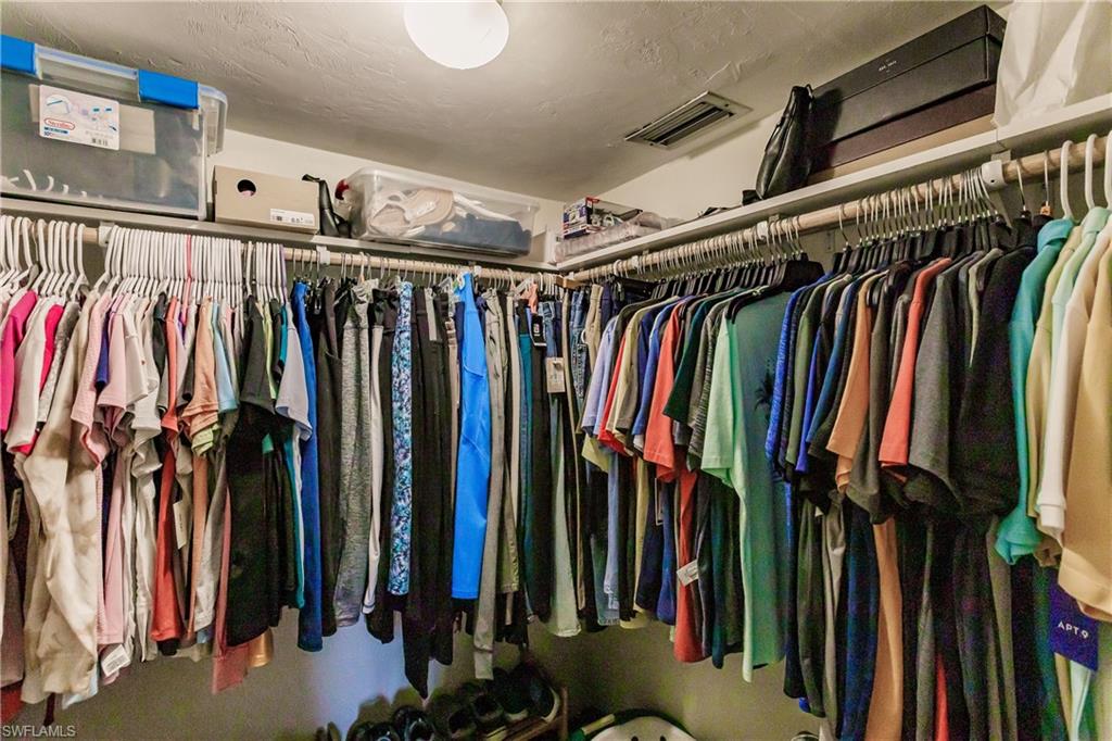 195 Cypress WAY E Unit: 1