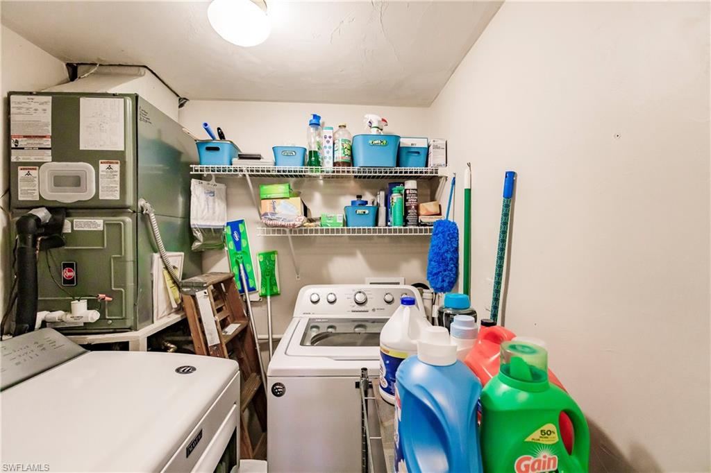 195 Cypress WAY E Unit: 1