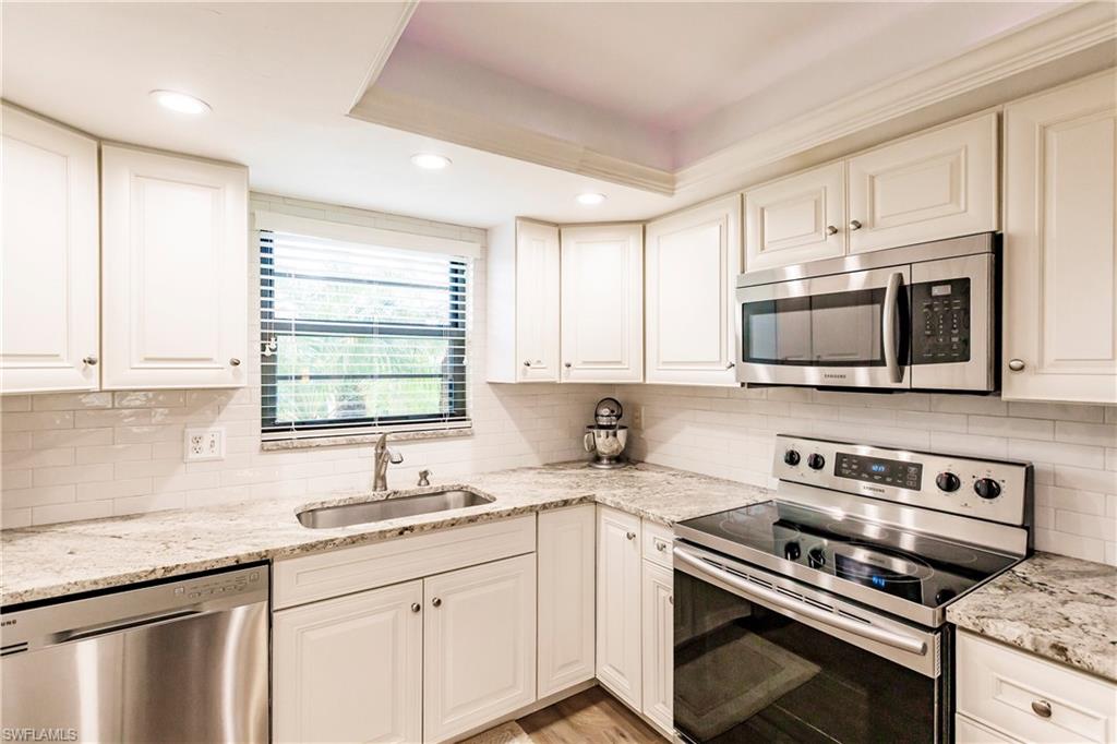 195 Cypress WAY E Unit: 1