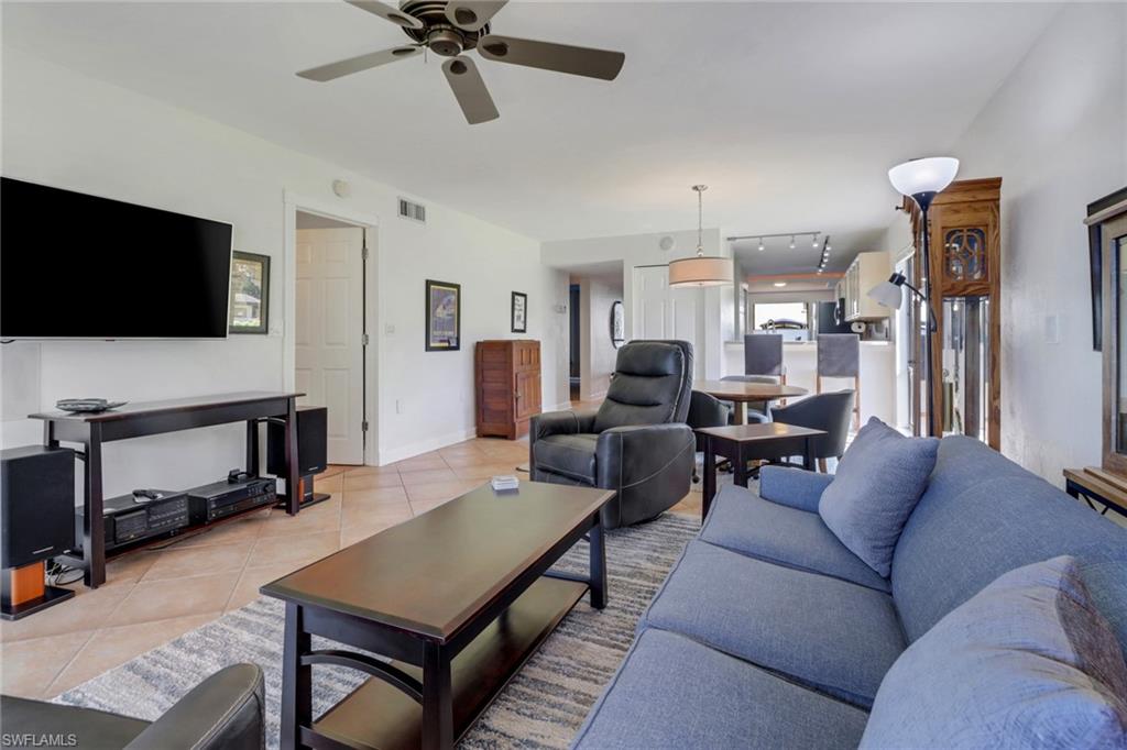 4240 Chantelle DR Unit: B101