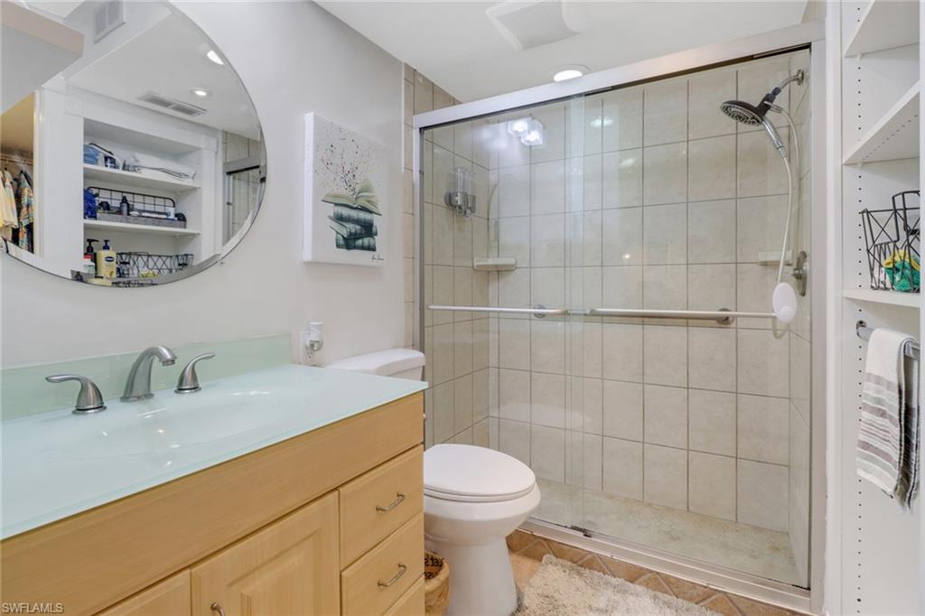 4240 Chantelle DR Unit: B101